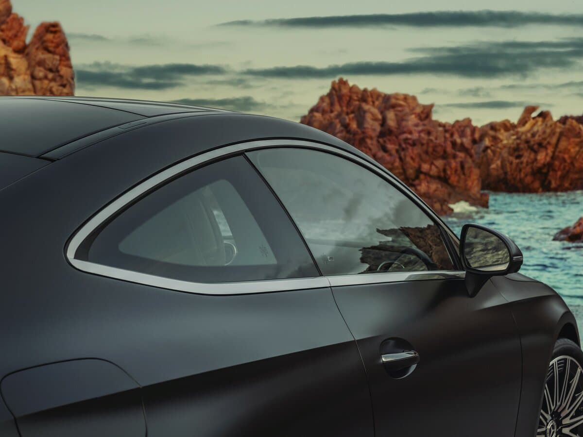 Mercedes-Benz CLE 2023 – indiyədək — Salon, öndən