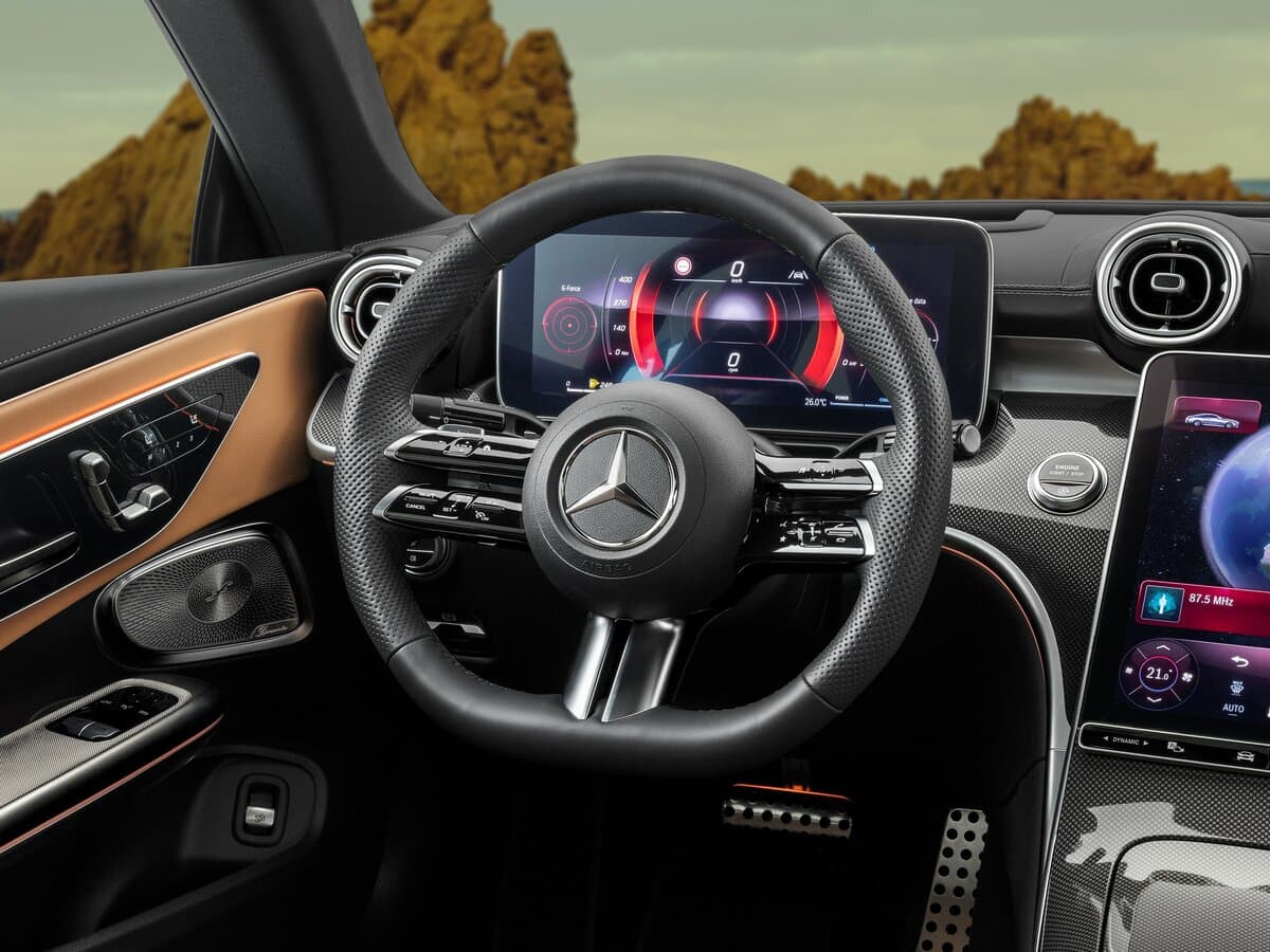 Mercedes-Benz CLE 2023 – indiyədək — Sükan