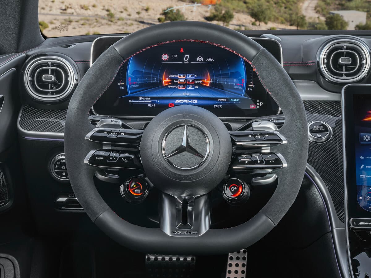 Mercedes-Benz CLE AMG 2023 – indiyədək — Sükan