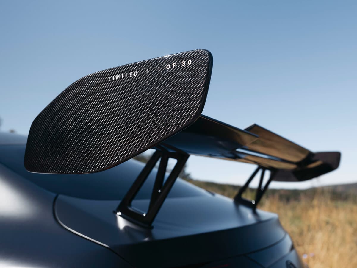 Mercedes-Benz CLE AMG 2023 – indiyədək — Salon, öndən