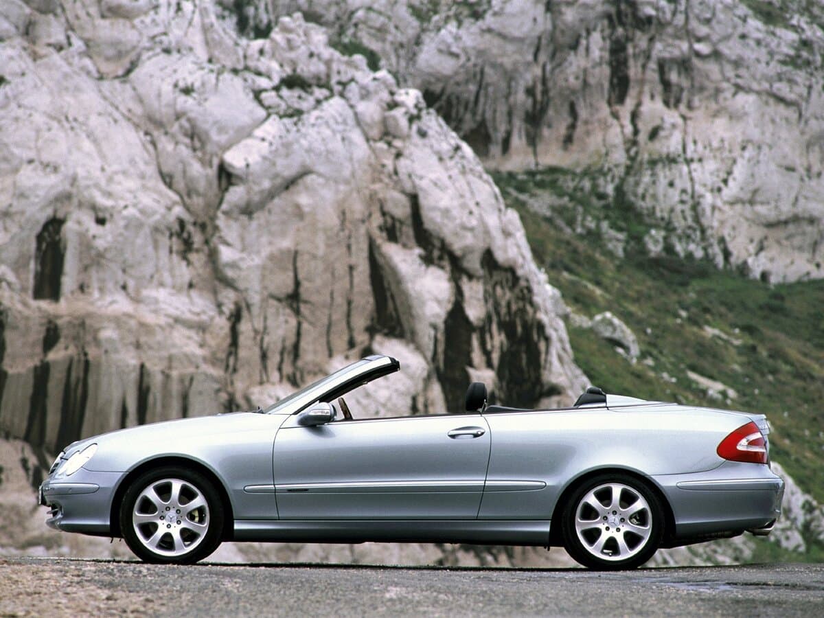 Mercedes-Benz CLK-Klass II (W209) — Yandan