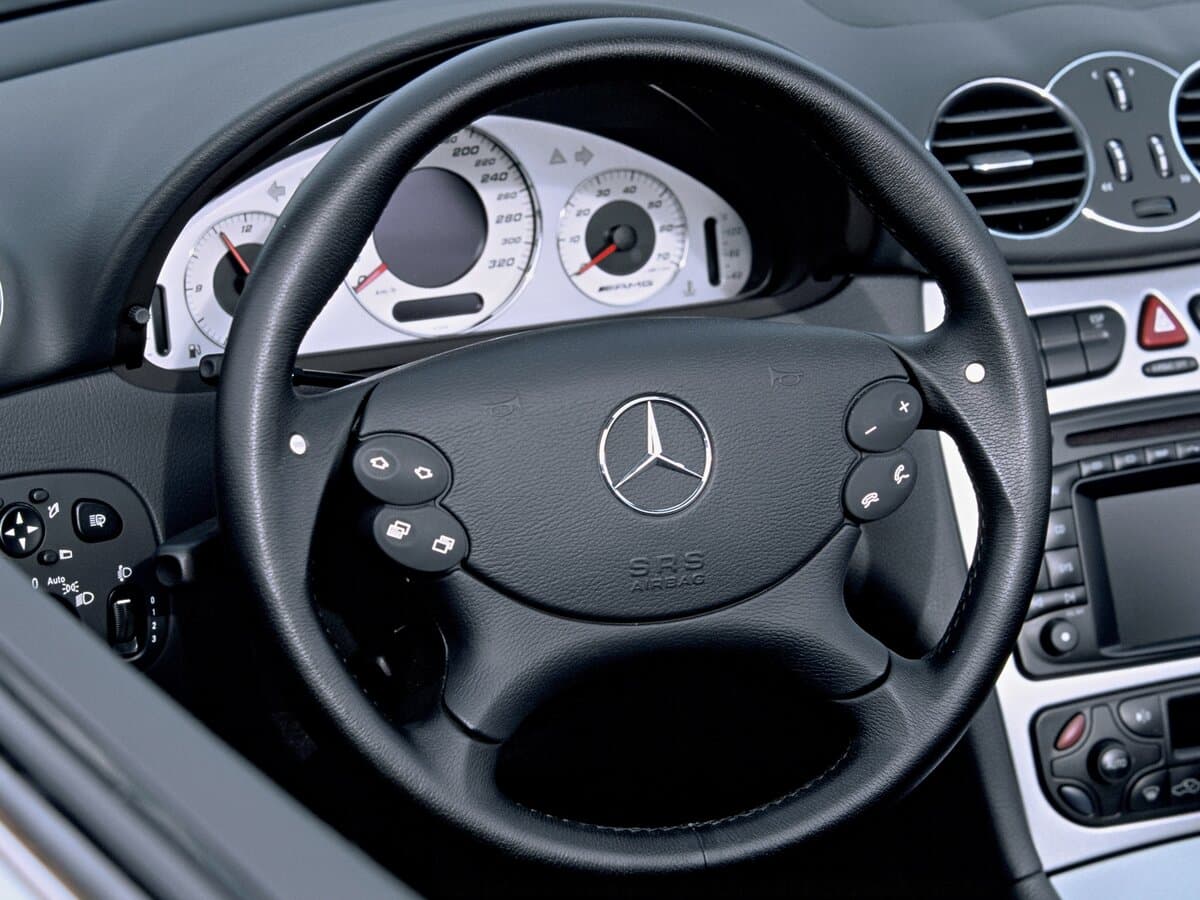 Mercedes-Benz CLK-Klass AMG II (W209) — Sükan