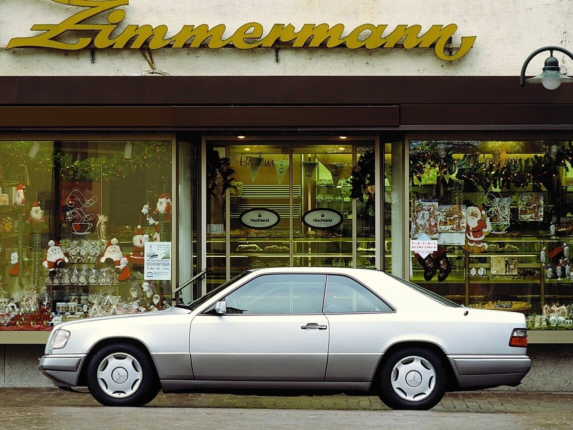 Mercedes-Benz E-Klass I (W124) — Yandan