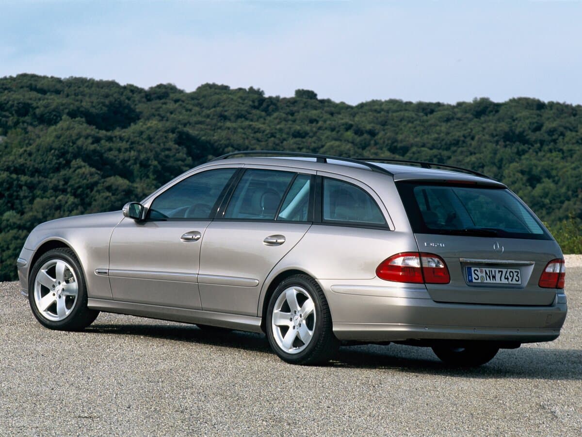 Mercedes-Benz E-Klass III (W211, S211) — 3/4 arxadan
