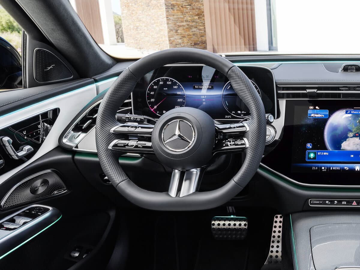 Mercedes-Benz E-Klass VI (W214, S214) — Sükan