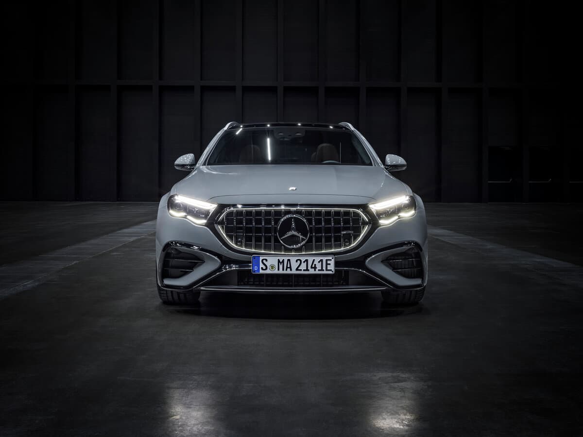 Mercedes-Benz E-Klass AMG VI (W214) — Öndən