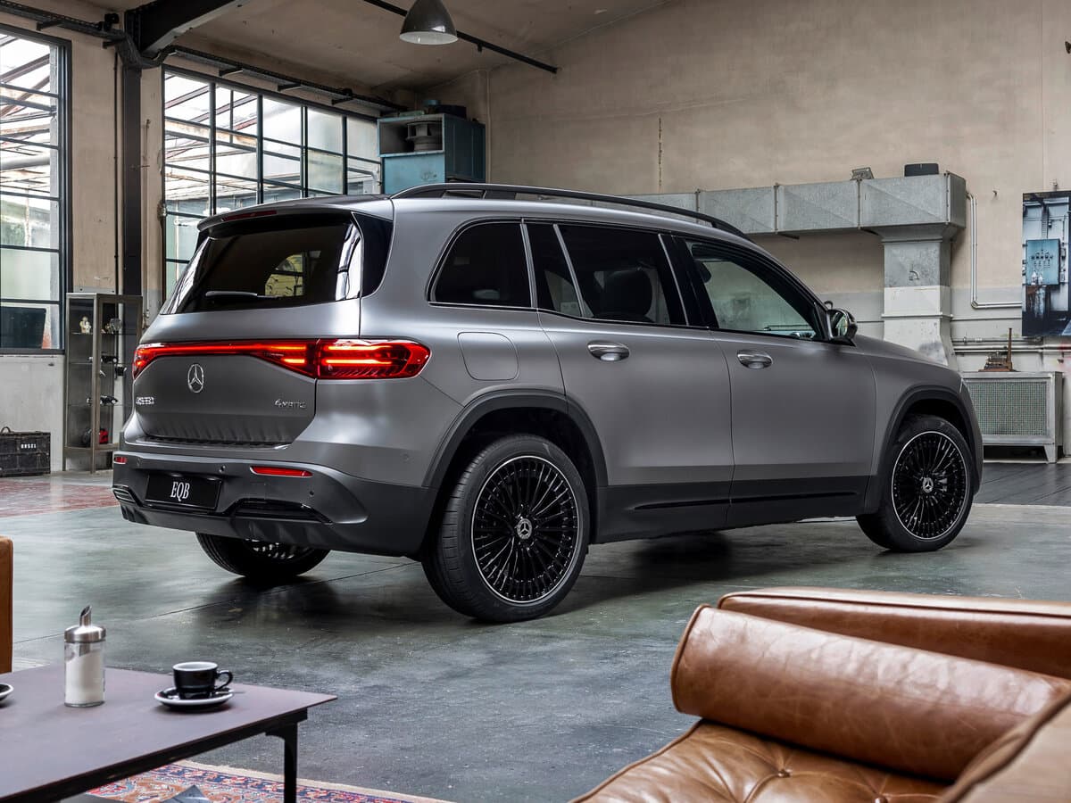 Mercedes-Benz EQB I Restayling — 3/4 arxadan
