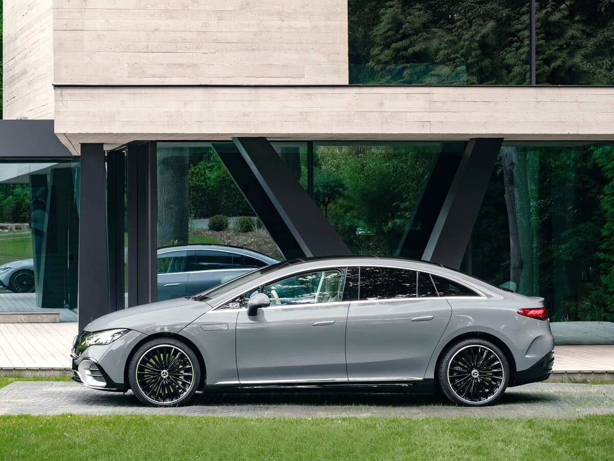 Mercedes-Benz EQE 2022 – indiyədək — Yandan