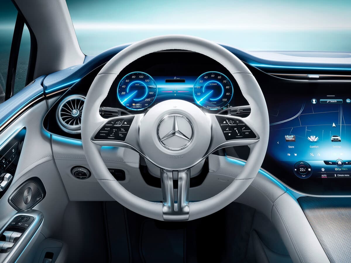 Mercedes-Benz EQE 2022 – indiyədək — Sükan