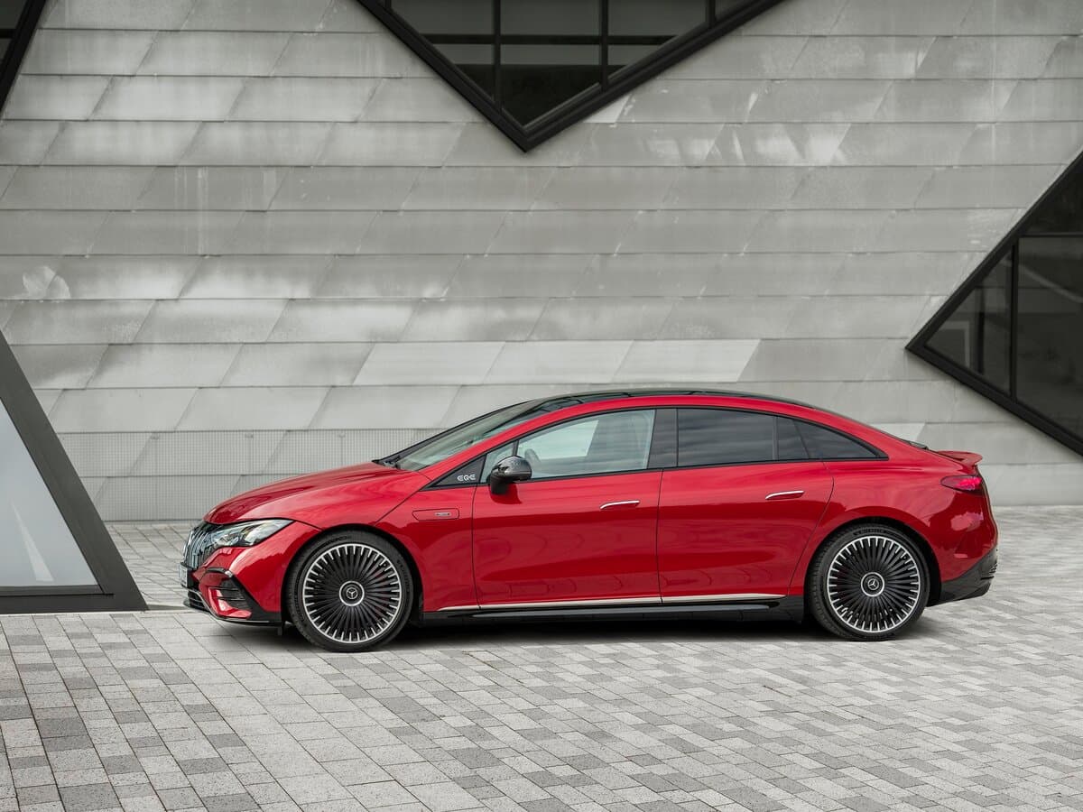 Mercedes-Benz EQE AMG 2022 – indiyədək — Yandan