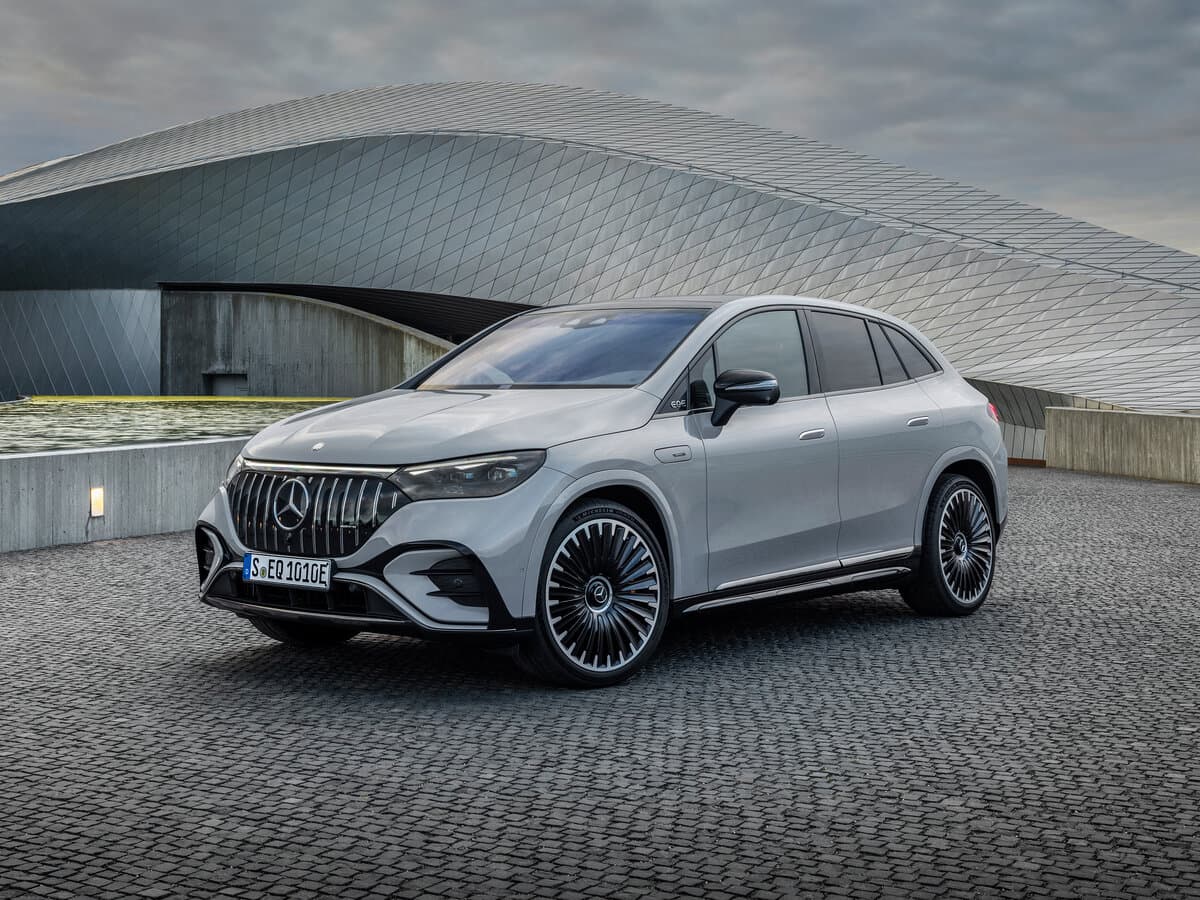 Mercedes-Benz EQE SUV AMG 2022 – indiyədək — Əsas şəkil