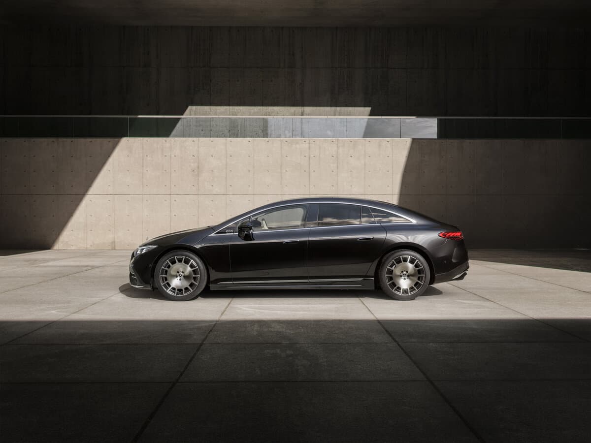 Mercedes-Benz EQS I Restayling 2 — Yandan