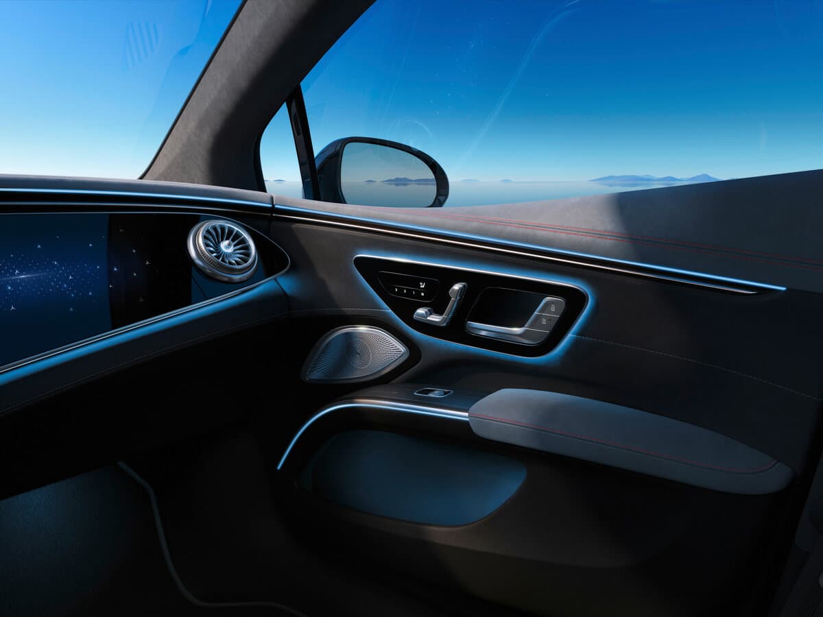 Mercedes-Benz EQS AMG 2021 – indiyədək — Qapı
