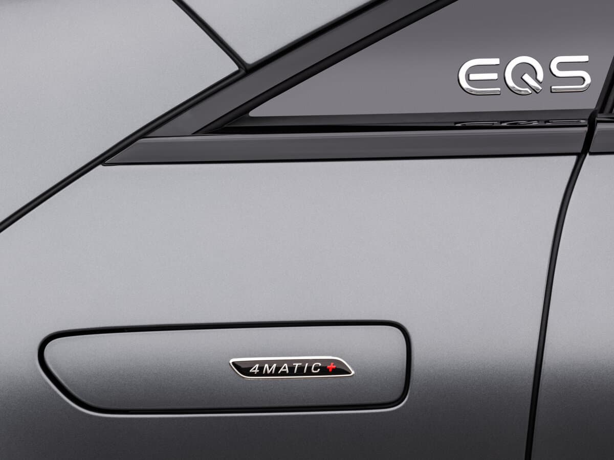 Mercedes-Benz EQS AMG 2021 – indiyədək — Salon, öndən