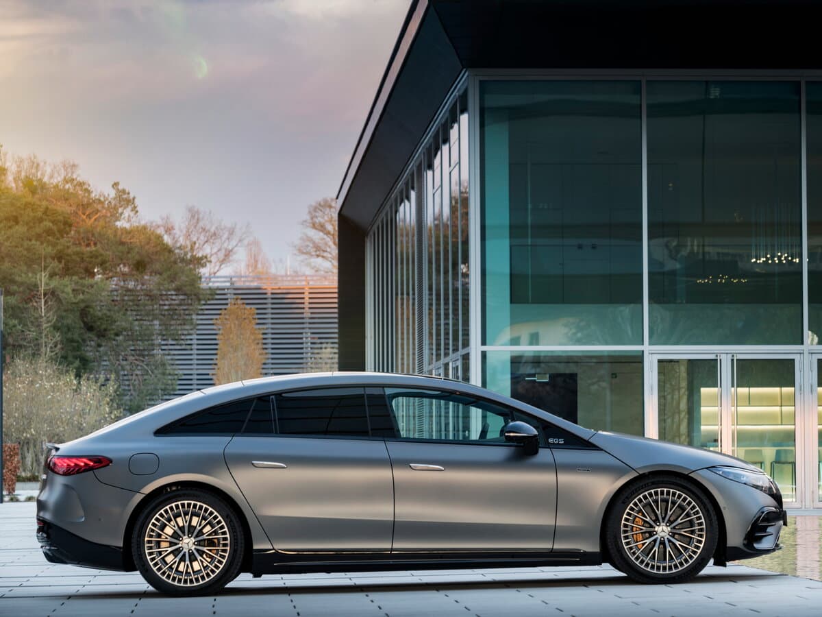 Mercedes-Benz EQS AMG 2021 – indiyədək — Yandan