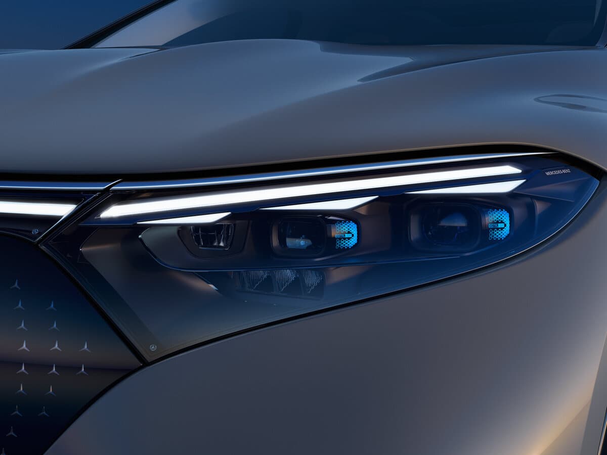 Mercedes-Benz EQS SUV 2022 – indiyədək — Fara