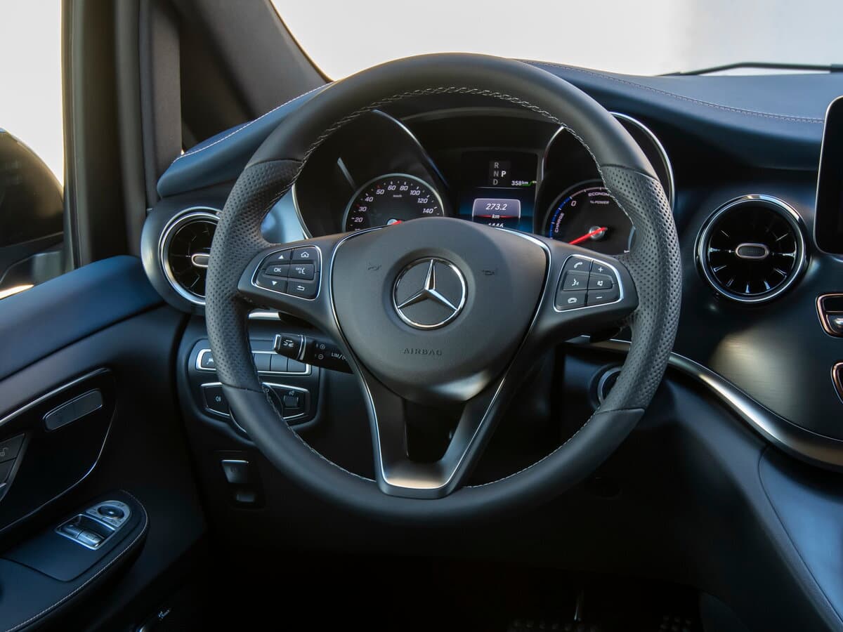 Mercedes-Benz EQV I — Sükan