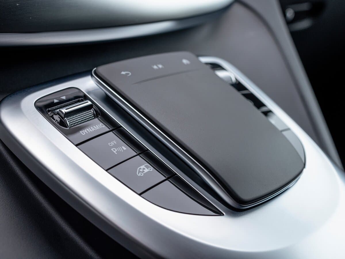 Mercedes-Benz EQV I — Salon, öndən