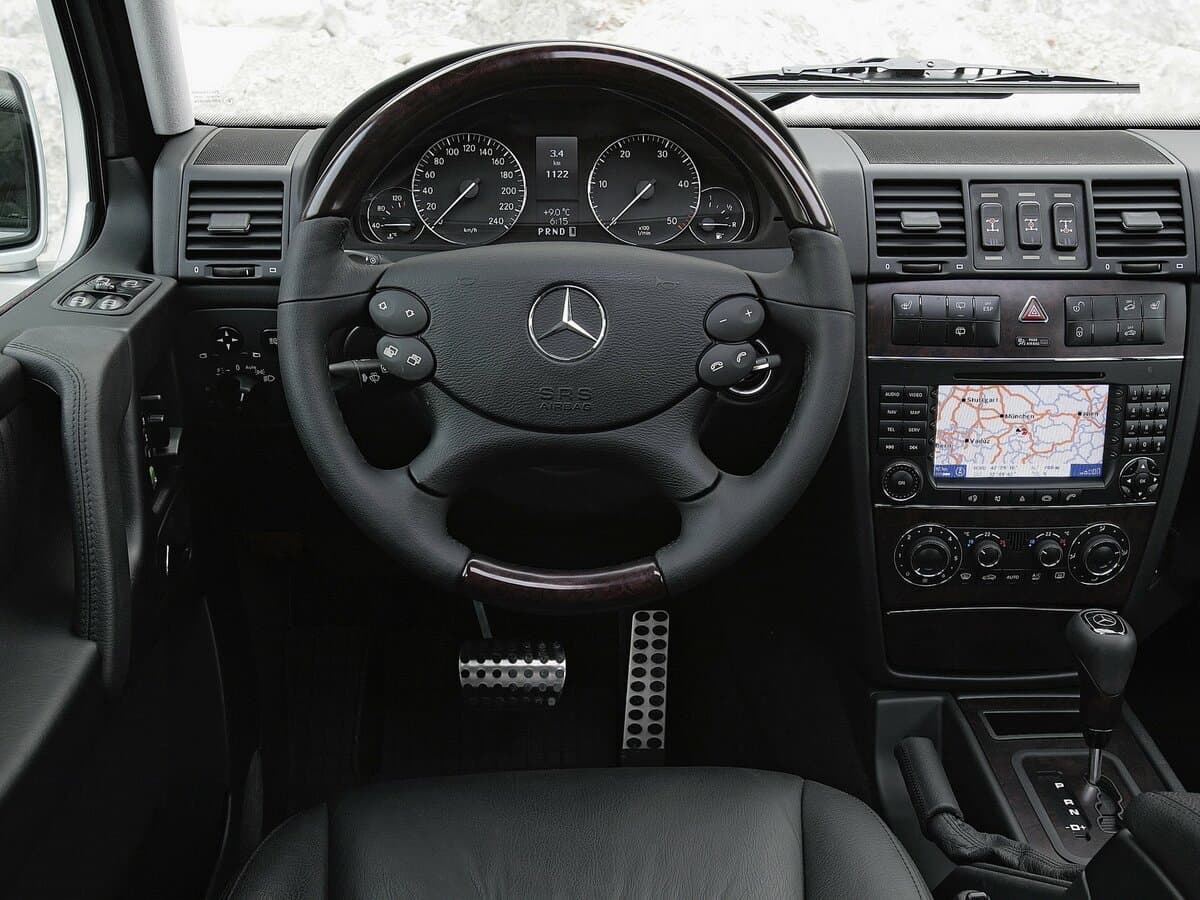 Mercedes-Benz G-Klass II (W463) Restayling 2 — Sükan
