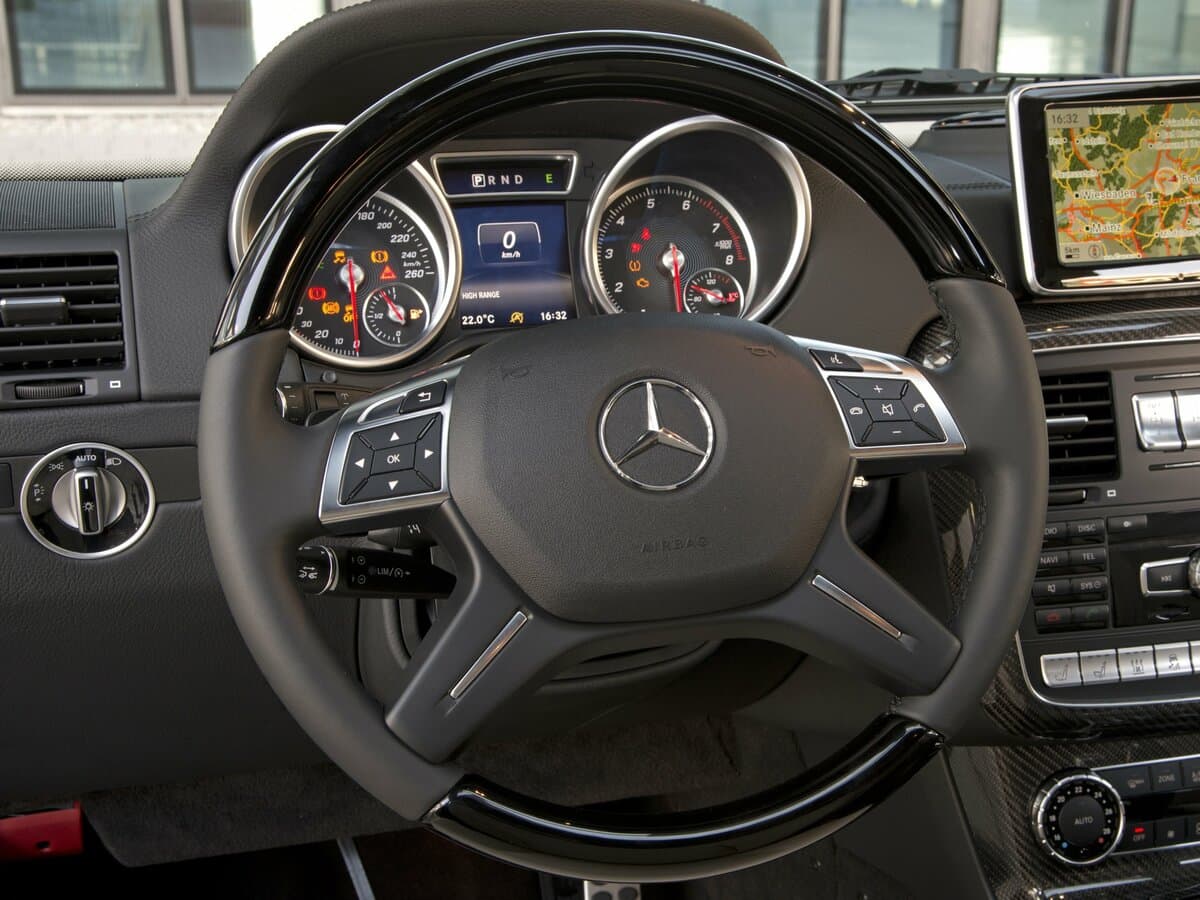 Mercedes-Benz G-Klass II (W463) Restayling 4 — Sükan