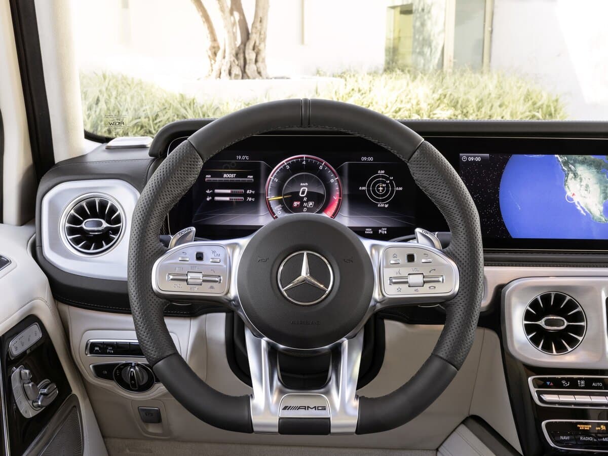 Mercedes-Benz G-Klass AMG II (W463) — Sükan
