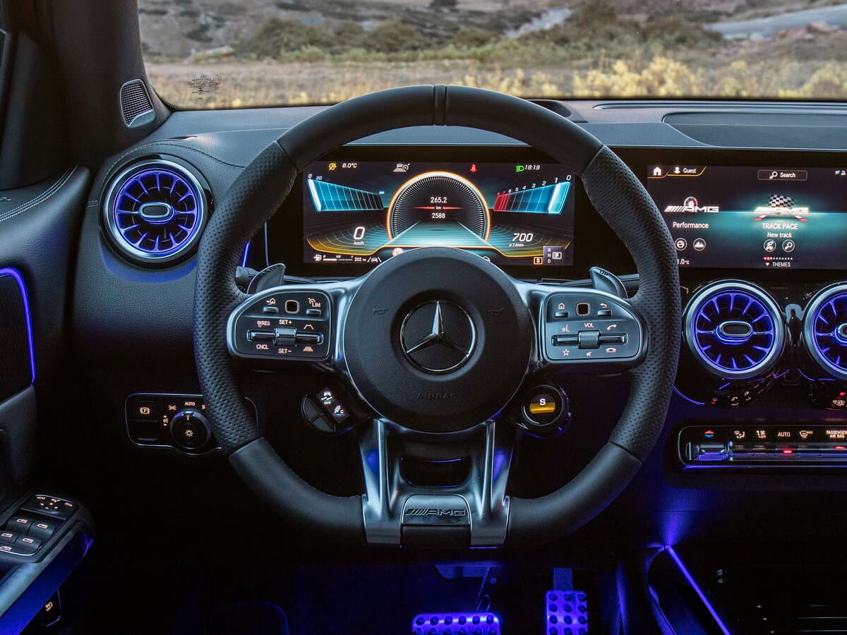 Mercedes-Benz GLB AMG I (X247) — Sükan