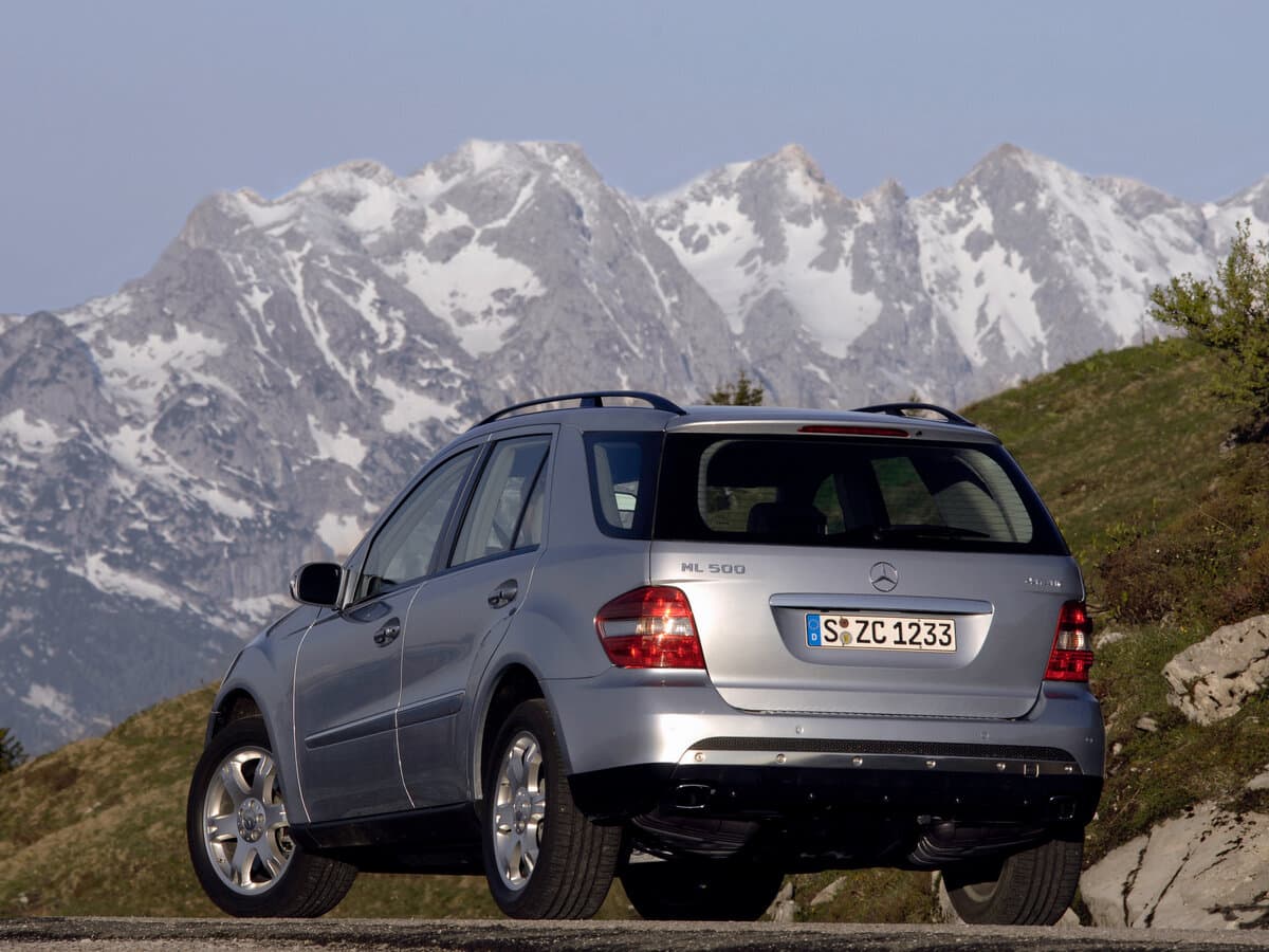 Mercedes-Benz M-Klass II (W164) — 3/4 arxadan