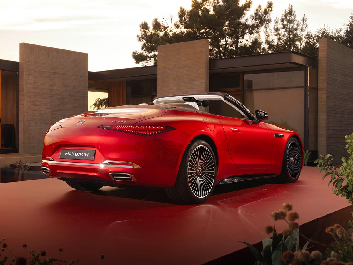 Mercedes-Benz Maybach SL 2024 – indiyədək — 3/4 arxadan