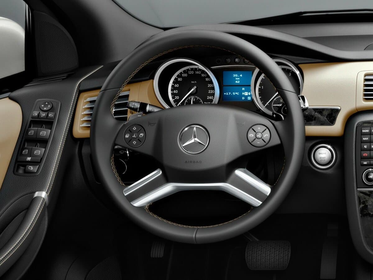 Mercedes-Benz R-Klass I Restayling 2 — Sükan