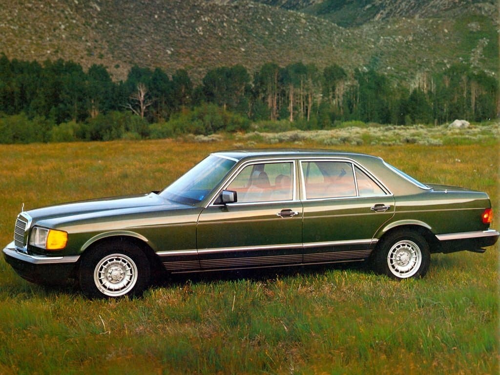 Mercedes-Benz S-Klass II (W126) — Yandan