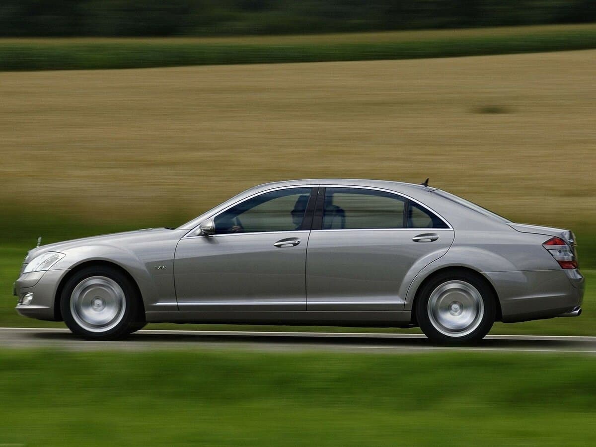 Mercedes-Benz S-Klass V (W221) — Yandan
