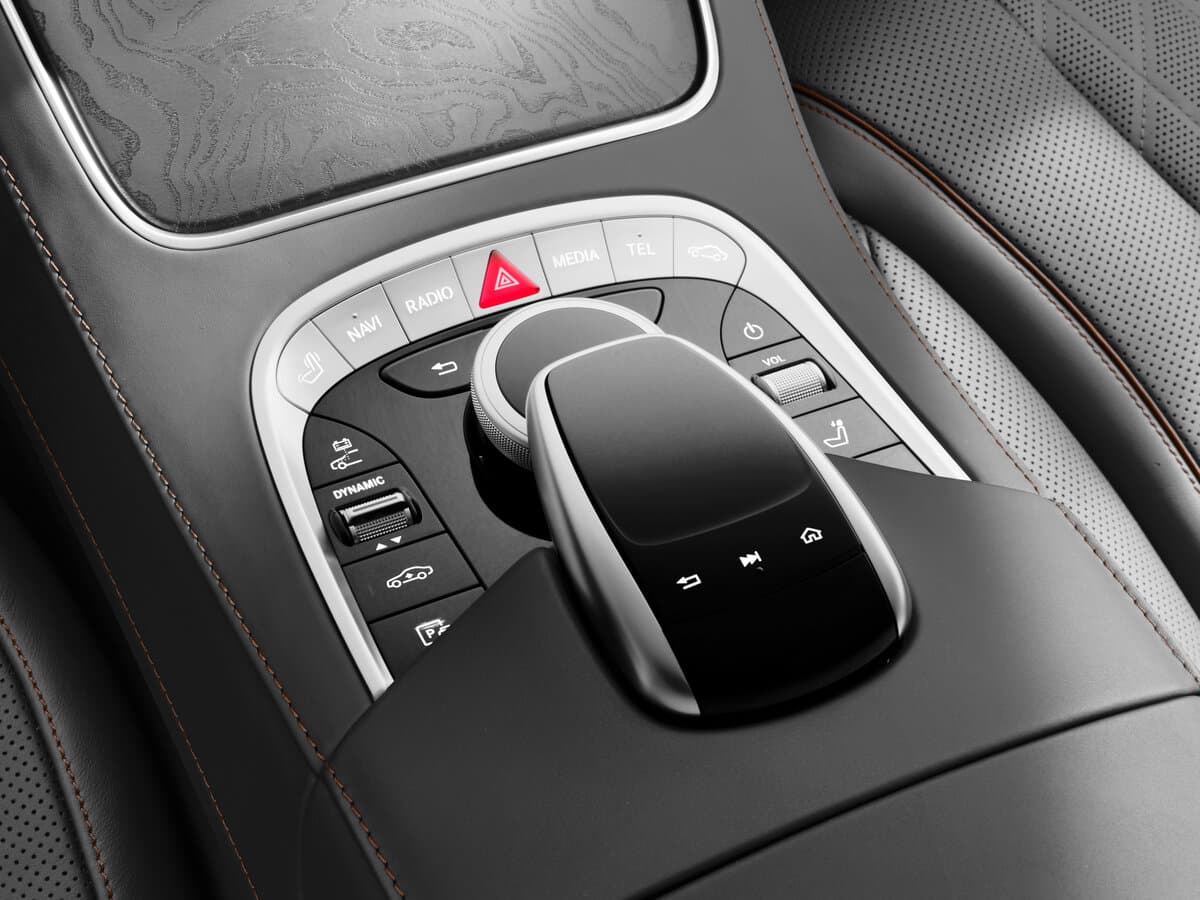 Mercedes-Benz S-Klass VI (W222, C217) Restayling — Salon, öndən