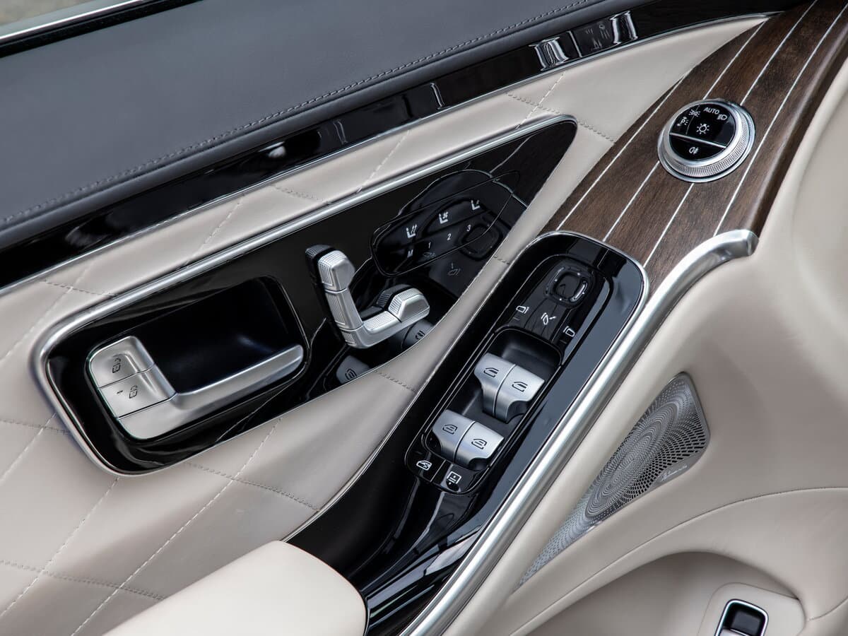 Mercedes-Benz S-Klass VII (W223) — Qapı