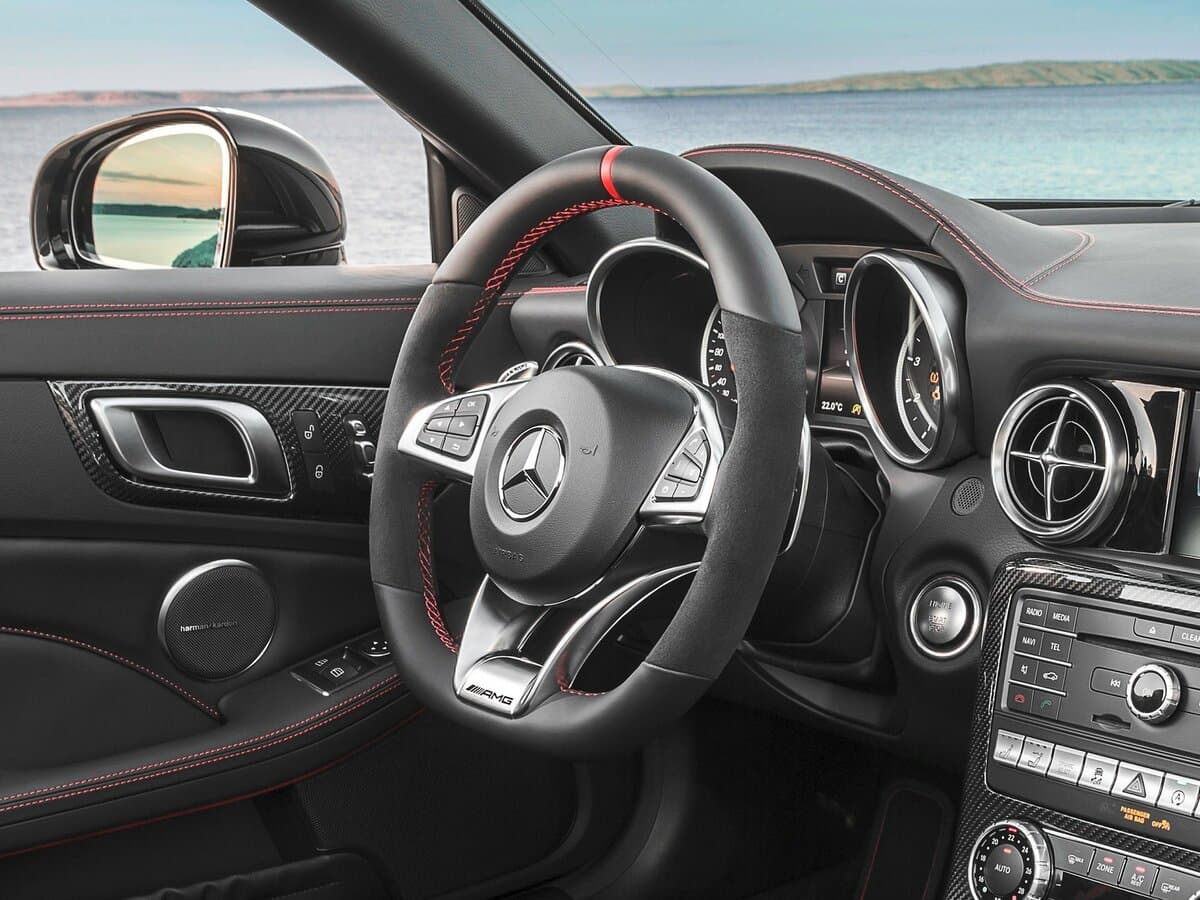 Mercedes-Benz SLC AMG I (R172) — Sükan