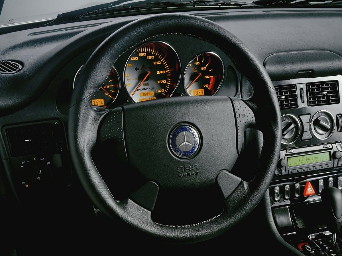 Mercedes-Benz SLK-Klass AMG I (R170) — Sükan