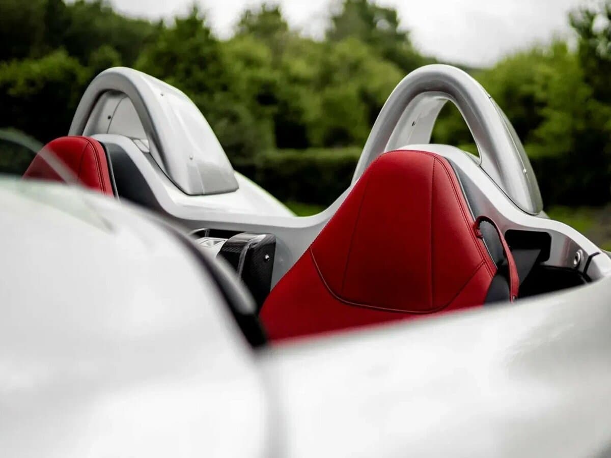 Mercedes-Benz SLR McLaren 2003 – 2009 — Salon, öndən