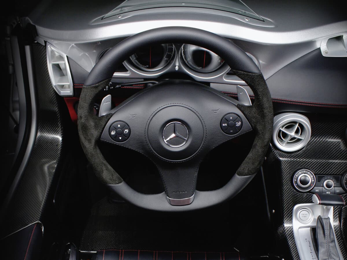 Mercedes-Benz SLR McLaren 2003 – 2009 — Sükan