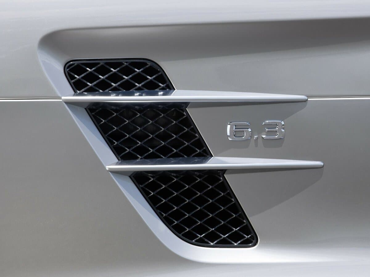Mercedes-Benz SLS AMG 2010 – 2014 — Salon, öndən
