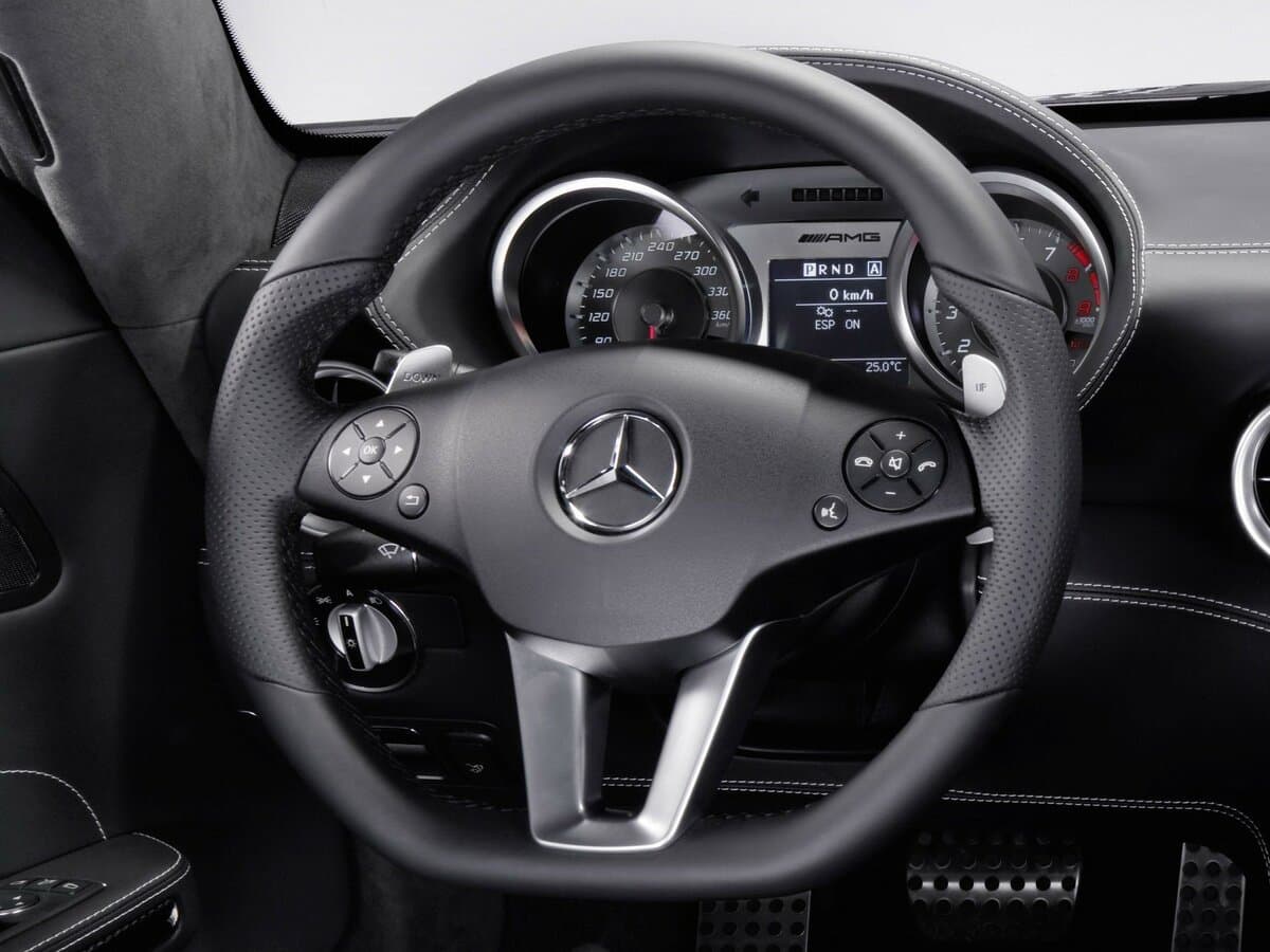 Mercedes-Benz SLS AMG 2010 – 2014 — Sükan