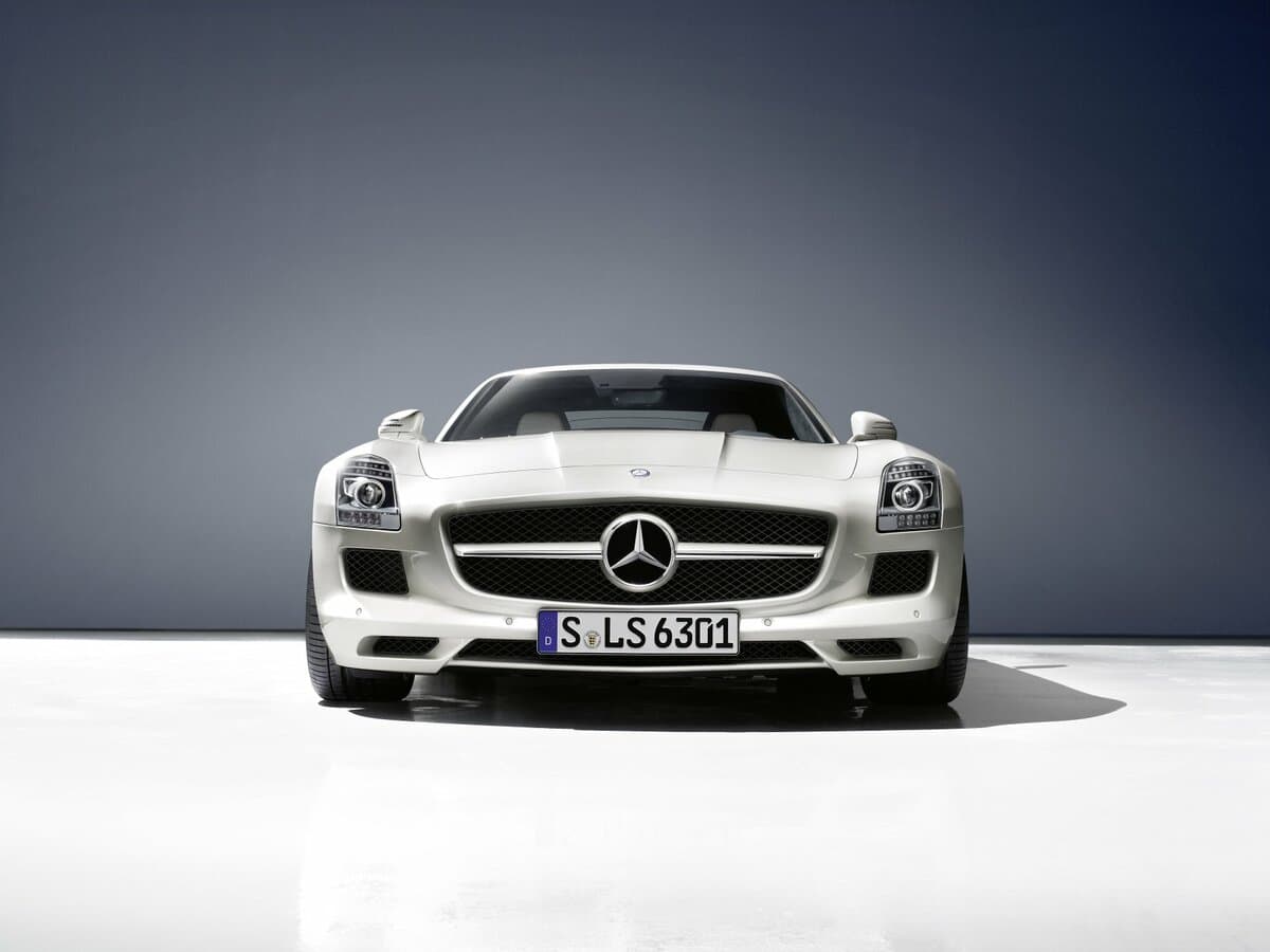 Mercedes-Benz SLS AMG 2010 – 2014 — Öndən