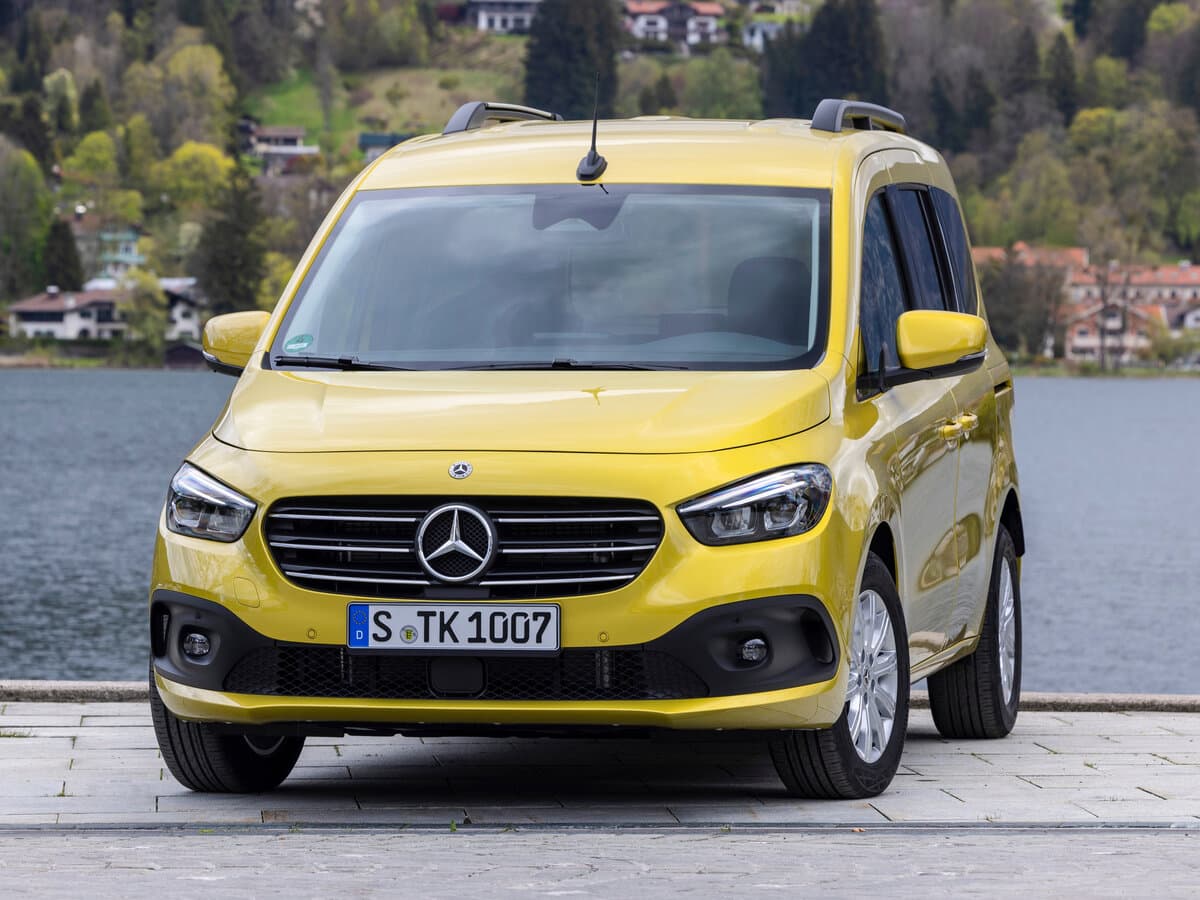 Mercedes-Benz T-Klass 2022 – indiyədək — Öndən