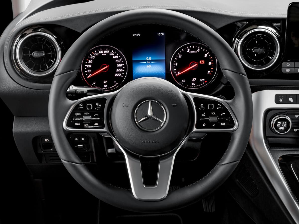 Mercedes-Benz T-Klass 2022 – indiyədək — Sükan