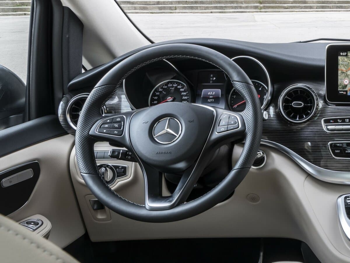 Mercedes-Benz V-Klass III (W447) Restayling — Sükan