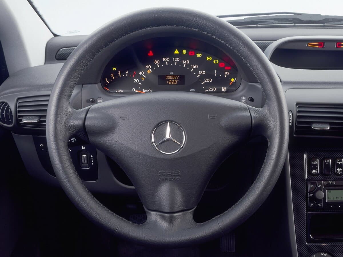 Mercedes-Benz Vaneo 2001 – 2005 — Sükan