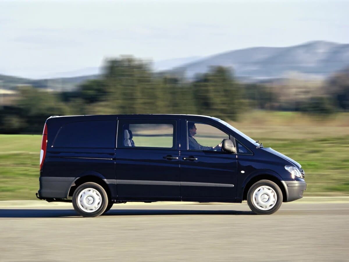 Mercedes-Benz Vito II (W639) — yandan görünüş