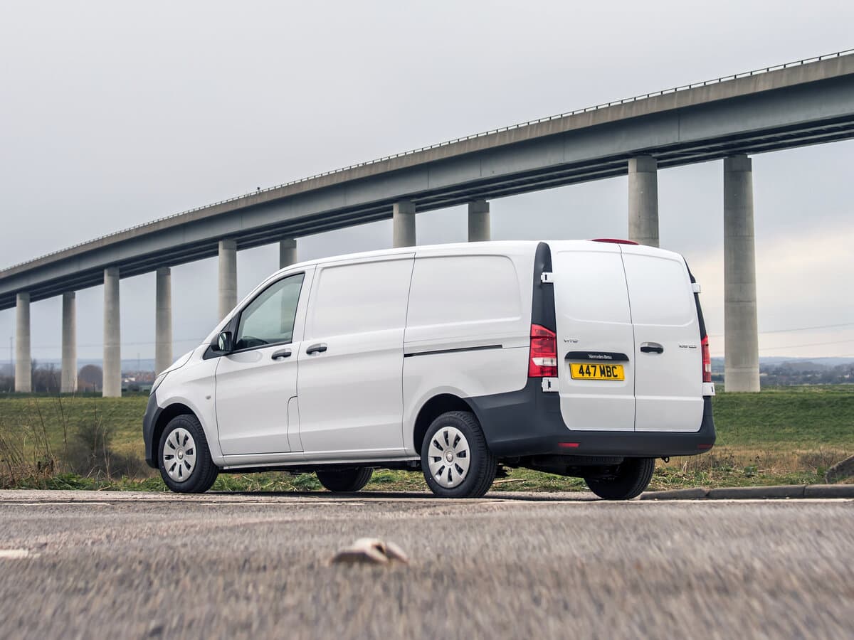 Mercedes-Benz Vito III (W447) — 3/4 arxadan