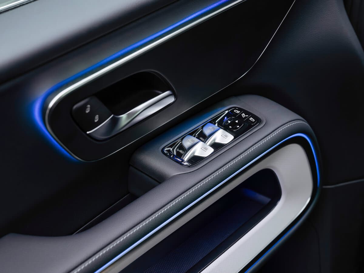 Mercedes-Benz VLE 2026 – indiyədək — Qapı