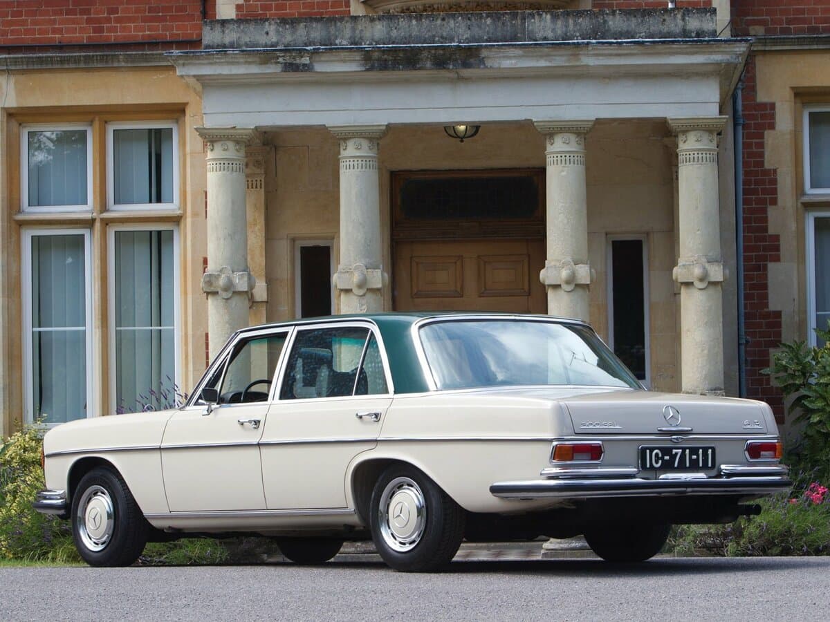 Mercedes-Benz W108 1965 – 1972 — 3/4 arxadan