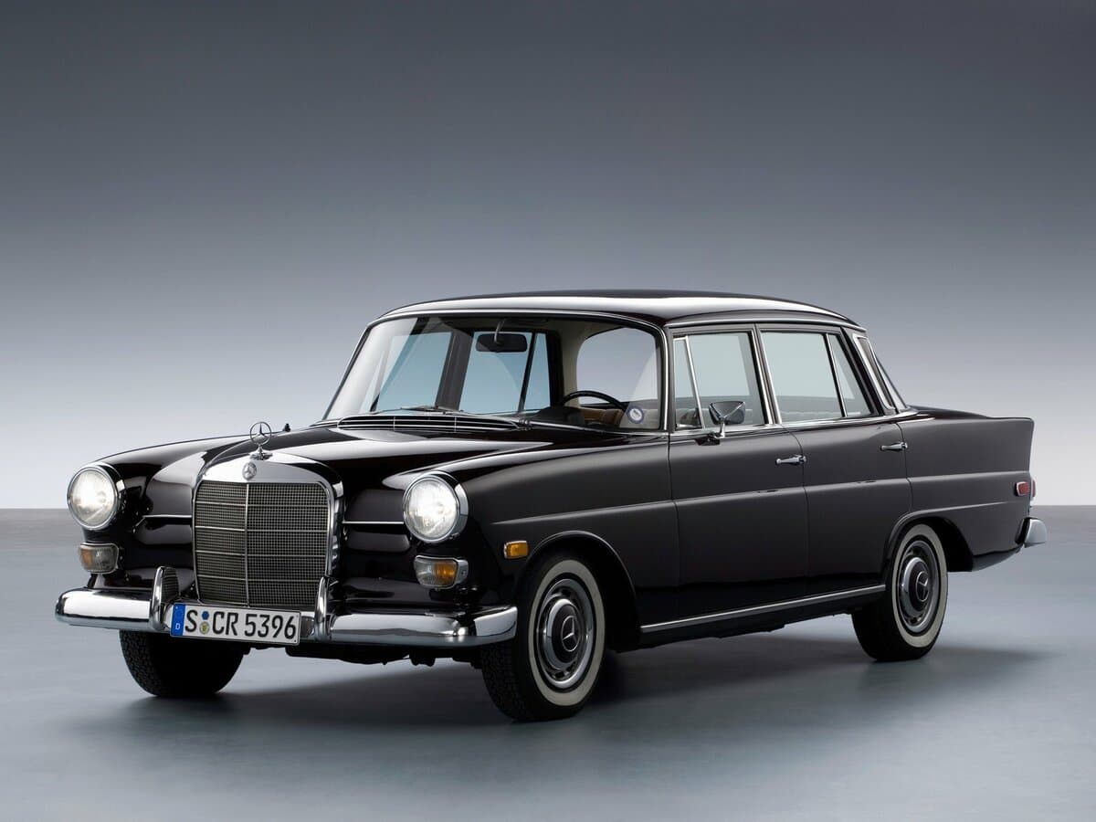 Mercedes-Benz W110 Second Series — Əsas şəkil