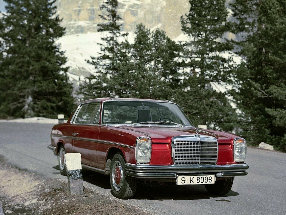 Mercedes-Benz W114 1968 – 1977 — Əsas şəkil
